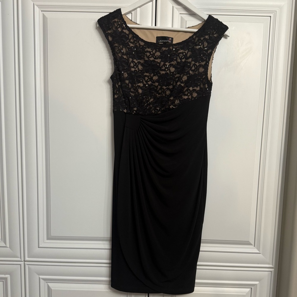 Laura Petites Size 6 Black Lace Cap Sleeve Cocktail Dress Side Ruching Sequins